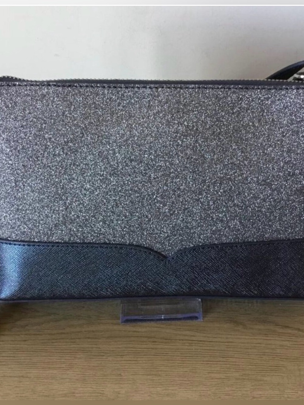 Kate Spade New York Lola Shimmering Glitter, Textured Leather Crossbody Bag NWOT - Picture 3 of 7